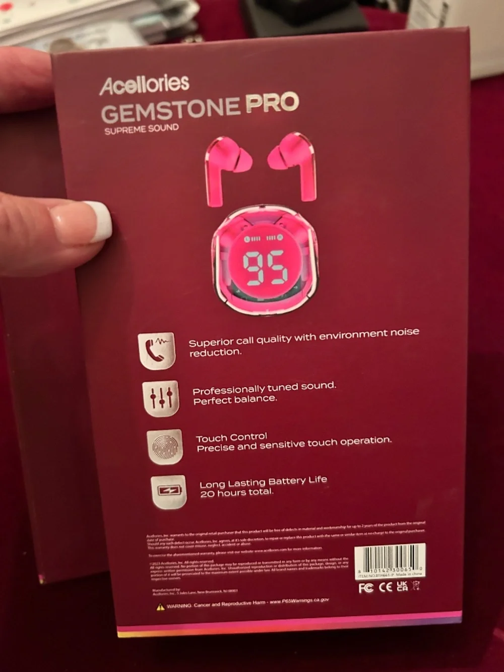 Wireless rechargeable earbuds